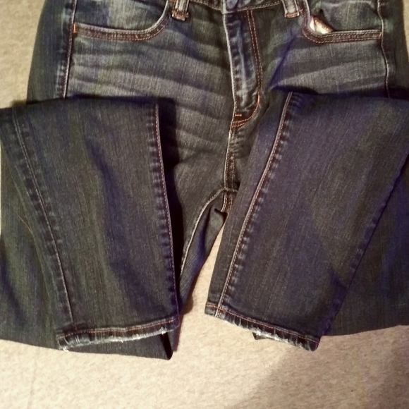 American Eagle distressed skinny jeans - Picture 2 of 3